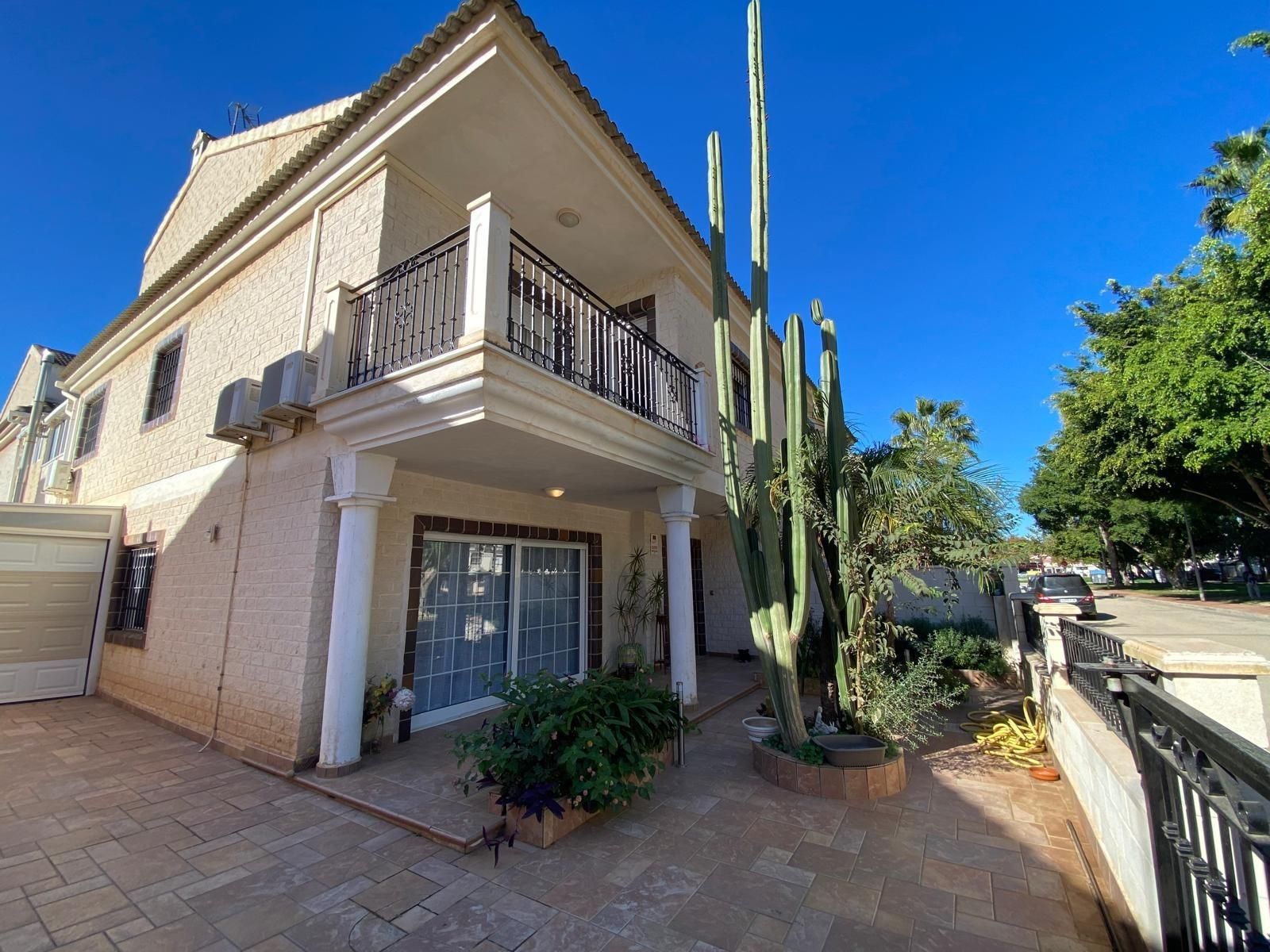 Exterior view of Single-family semi-detached for sale in San Javier  with Air Conditioner, Private garden and Terrace