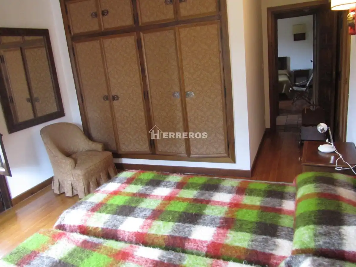Habitación de Casa o chalet en venta en Ortigosa de Cameros con Calefacción, Terraza y Trastero