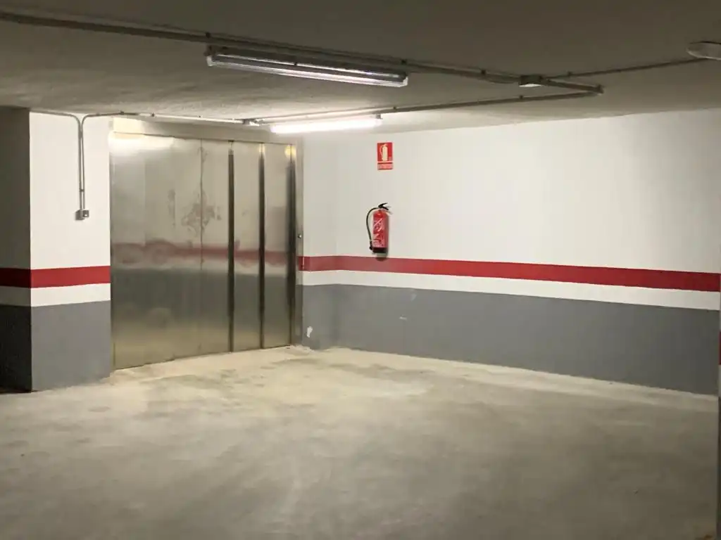 Einzelparkplatz mit Aufzug zum Verkauf in Pueblo, imagen 4
