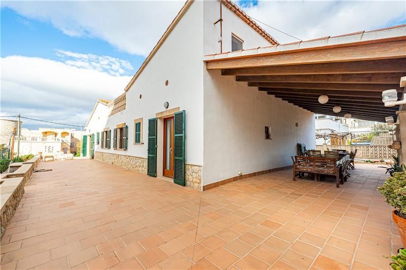 Vista exterior de Casa o xalet en venda en  Palma de Mallorca amb Jardí privat, Terrassa i Traster