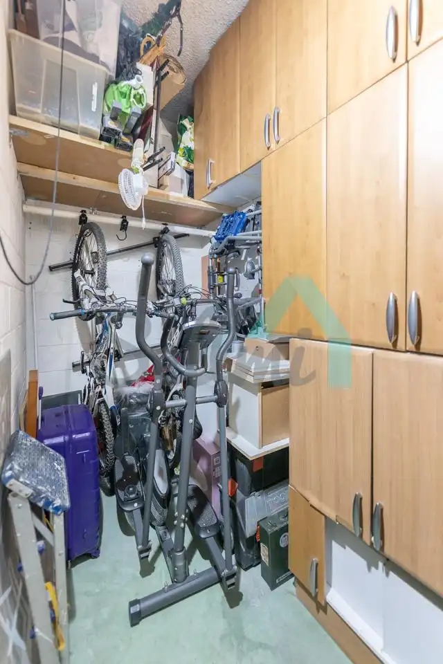 Piso en venta en Oviedo  con Calefacción, Parquet y Trastero