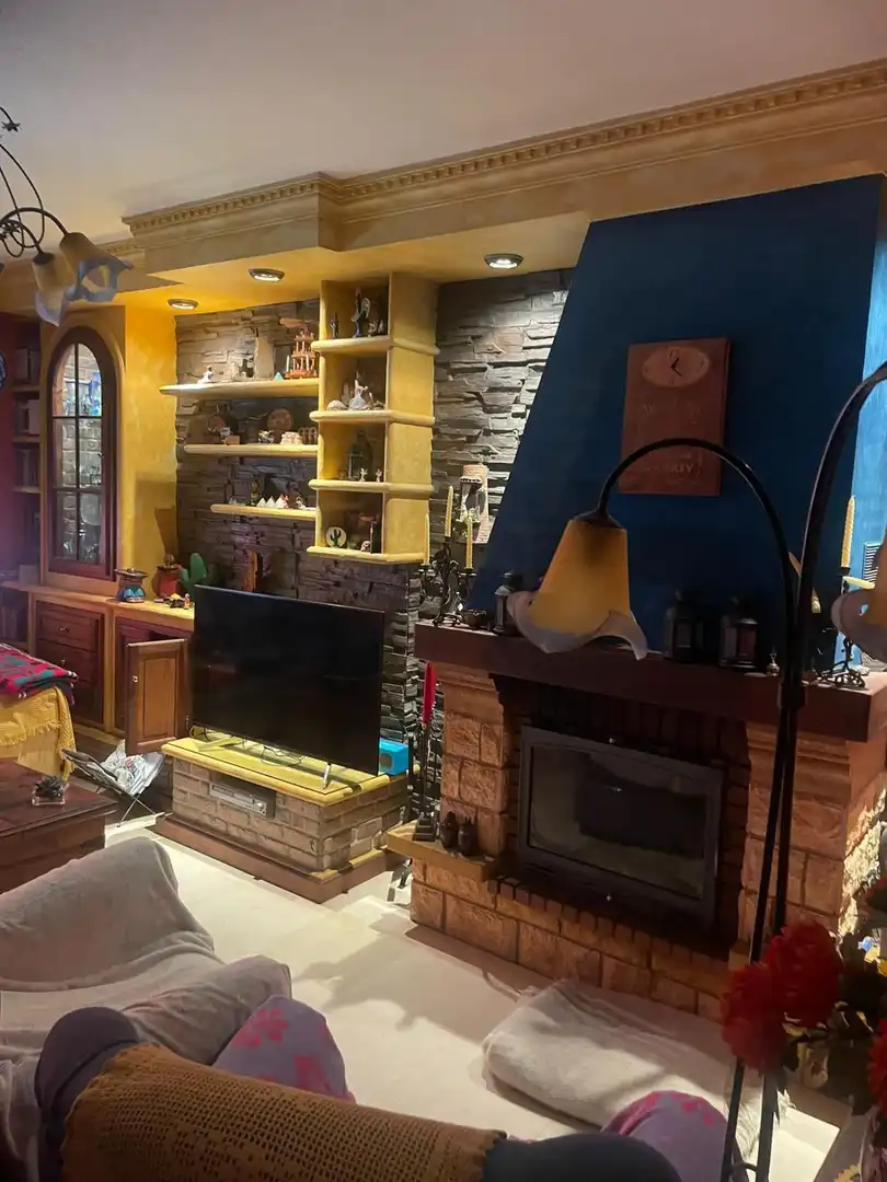 Sala de estar de Casa adosada en venta en Algeciras con Aire acondicionado