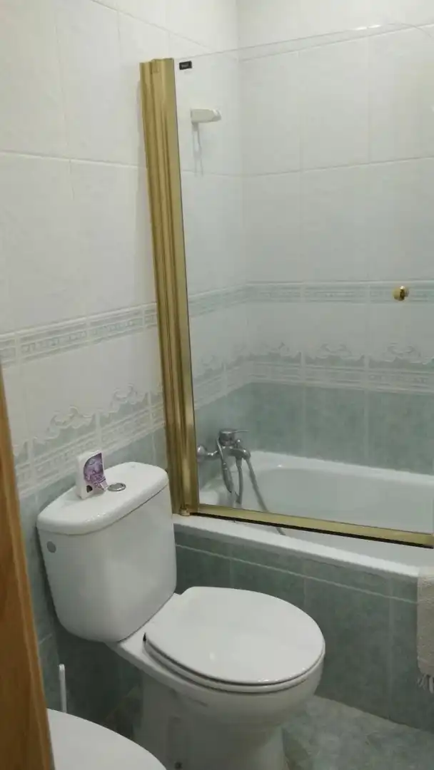 Bany de Casa o xalet en venda en Chozas de Canales amb Calefacció, Jardí privat i Terrassa