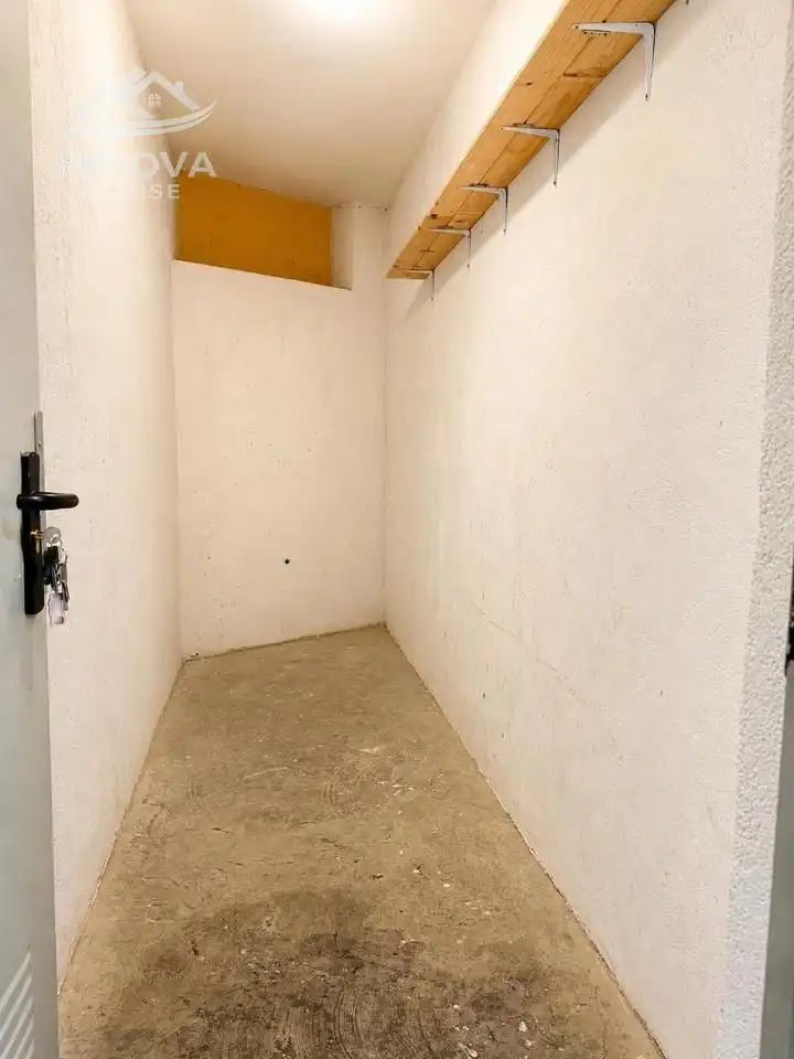 Pis en venda en La Lastrilla  amb Calefacció, Terrassa i Traster