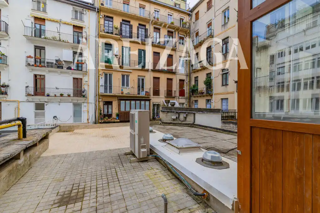 Exterior view of Flat for sale in Donostia - San Sebastián   with Heating, Terrace and Balcony