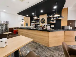 Business premises for transfer in Avenida de Daroca 2, imagen 7