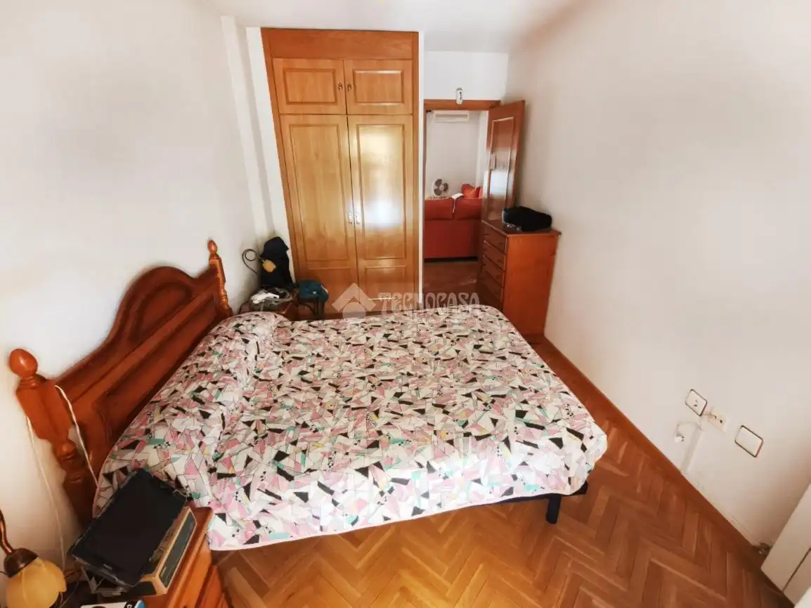Schlafzimmer von Wohnung zum Verkauf in Madrid mit Klimaanlage, Heizung und Terrasse