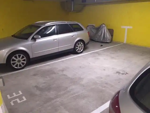 Parkplatz von Garage zur Miete in L'Hospitalet de Llobregat