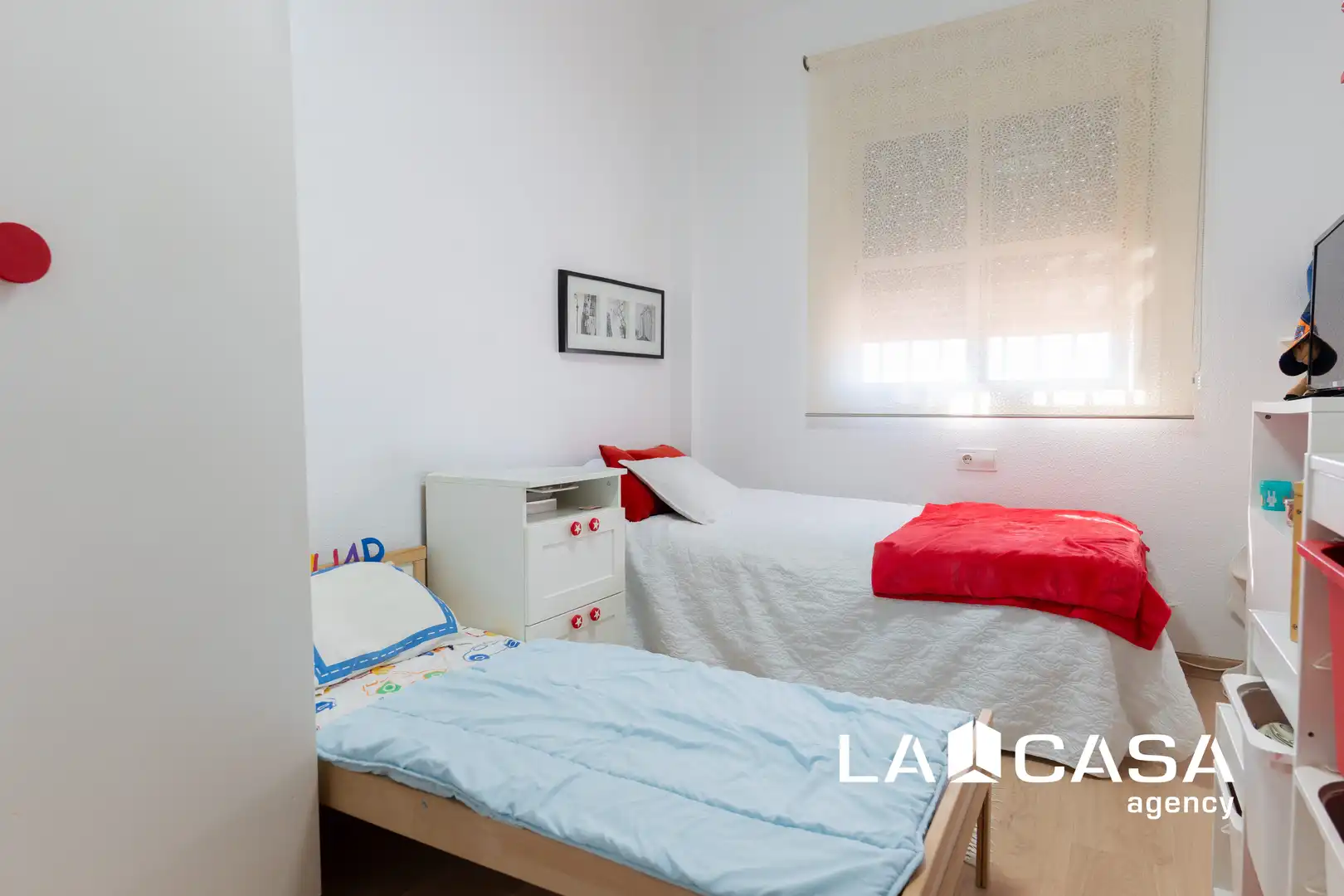 Dormitori de Casa adosada en venda en Dos Hermanas amb Aire condicionat i Terrassa