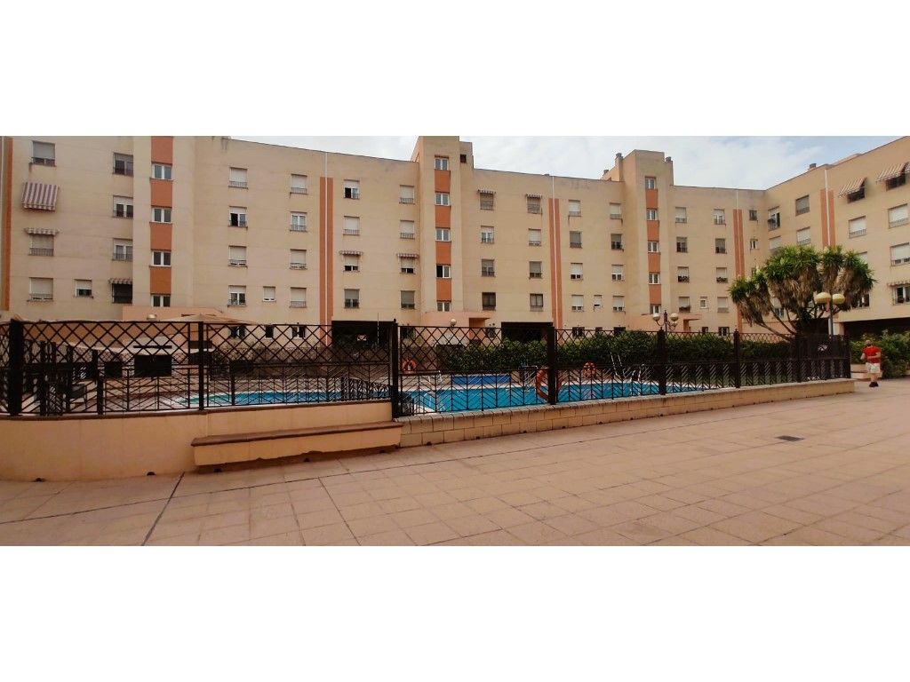 Swimming pool of Flat to rent in  Granada Capital  with Furnished