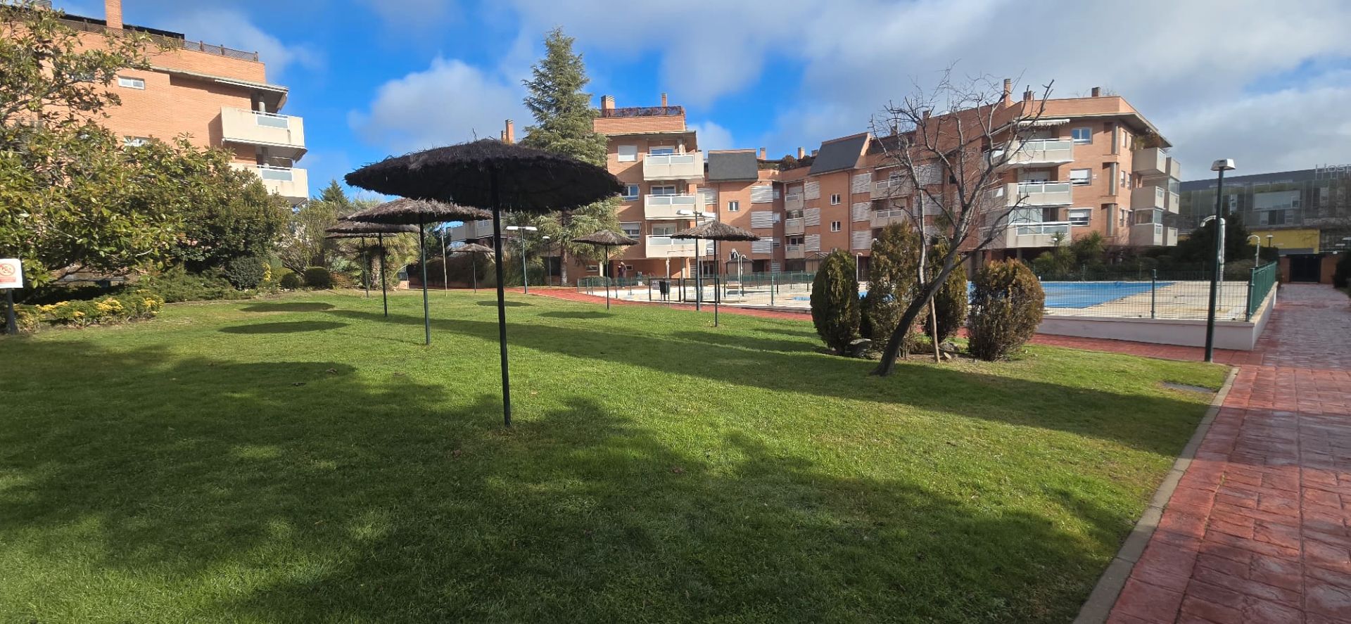 Jardín de Piso en venta en Pozuelo de Alarcón con Aire acondicionado, Calefacción y Terraza