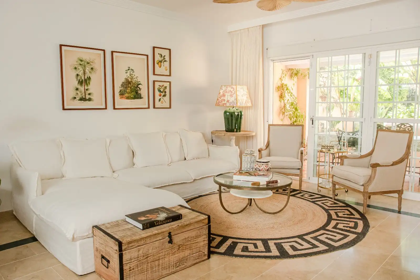 Living room of Detached homes for rent in Marbella  with Air Conditioner, Terrace and Storage room