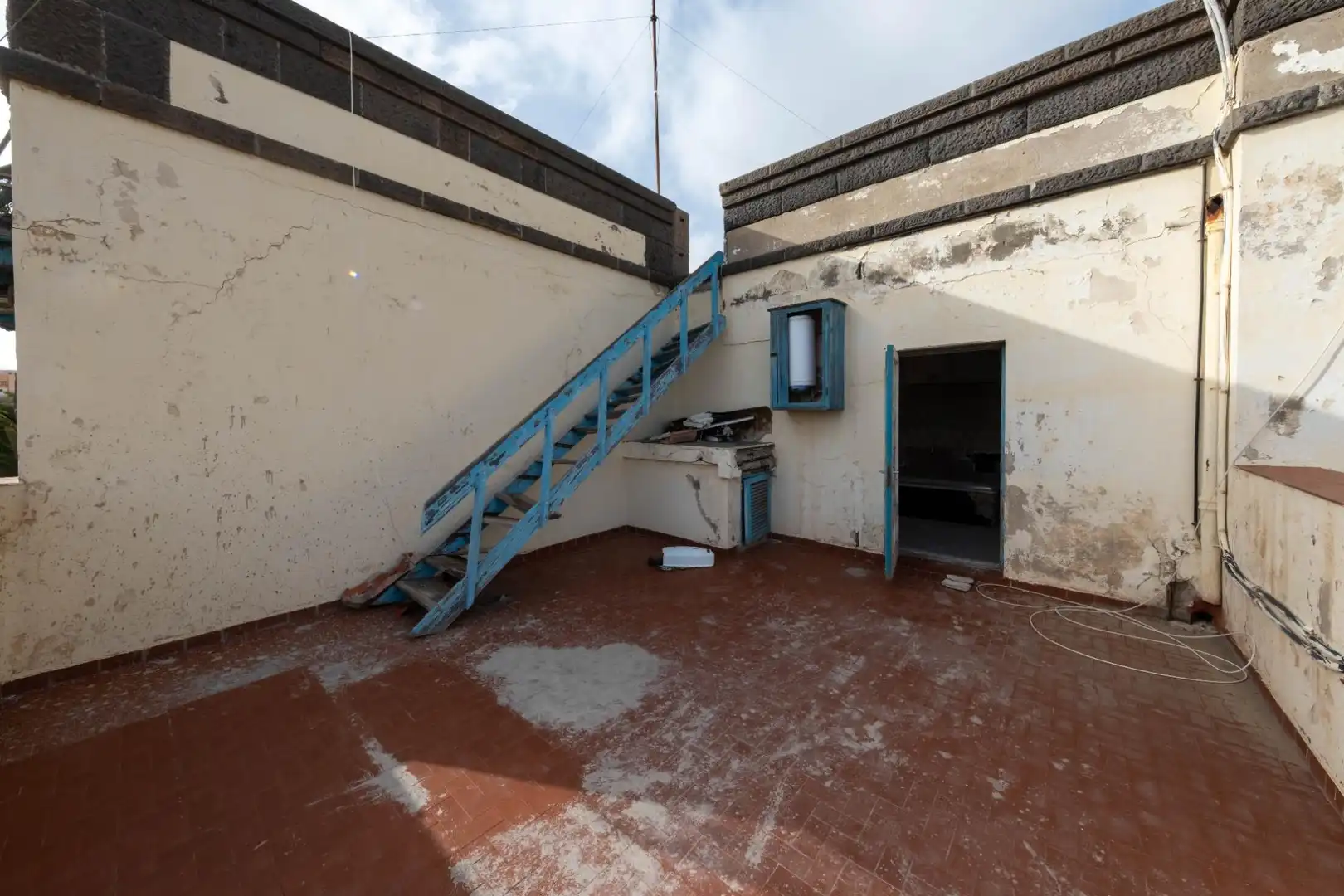 Vista exterior de Casa o xalet en venda en Las Palmas de Gran Canaria amb Terrassa, Piscina i Balcó