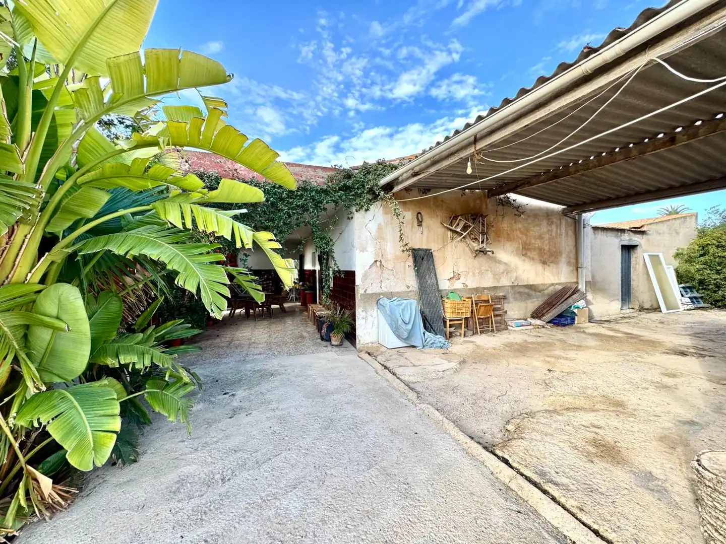 Vista exterior de Casa o xalet en venda en Elche / Elx amb Jardí privat i Terrassa