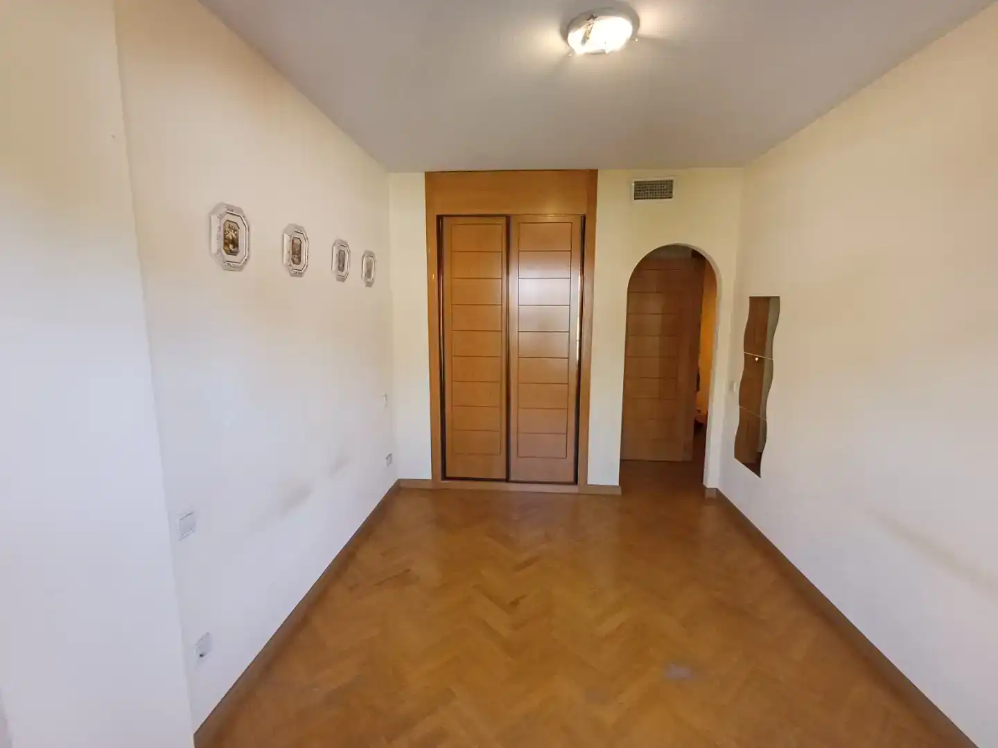 Habitación de Casa o chalet en venta en Alcalá de Henares con Piscina y Balcón