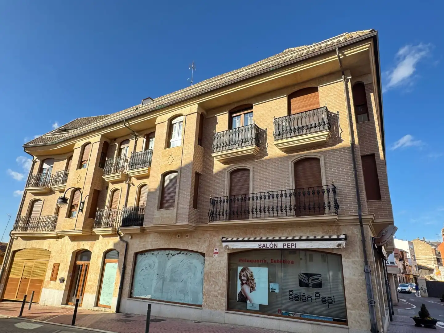 Vista exterior de Piso en venta en Benavente con Calefacción y Trastero