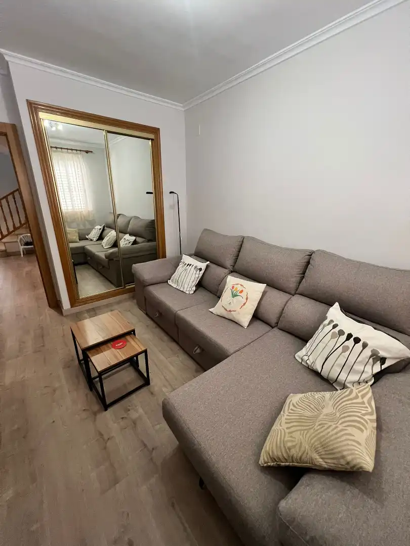 Wohnzimmer von Einfamilien-Reihenhaus zum Verkauf in Sagunto / Sagunt mit Klimaanlage, Heizung und Terrasse