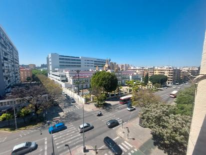 Exterior view of Flat for sale in  Sevilla Capital  with Terrace