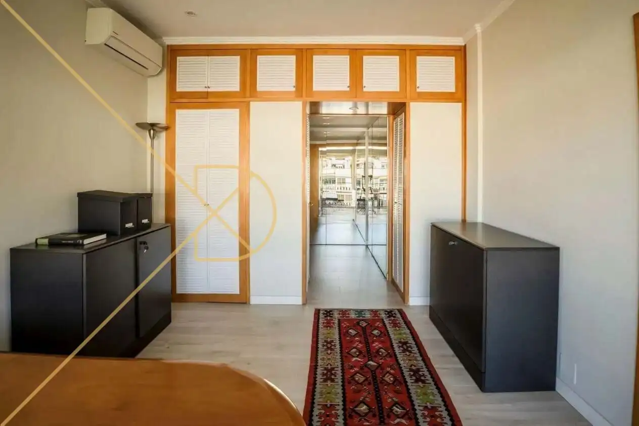Wohnung zum Verkauf in Barcelona mit Parkett