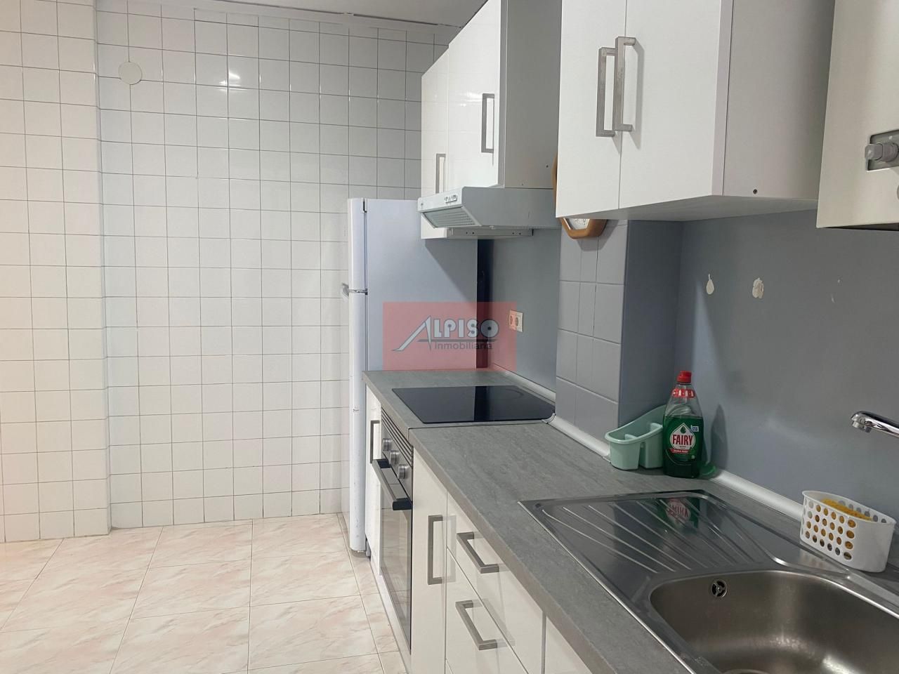 Kitchen of Flat for sale in Ourense Capital   with Air Conditioner, Heating and Storage room