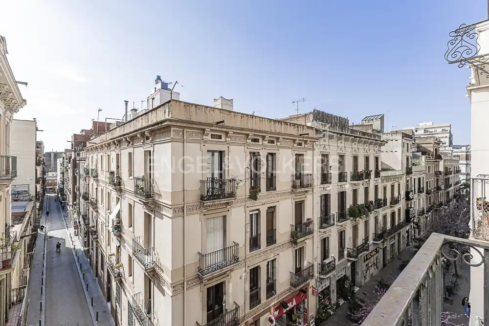 Außenansicht von Wohnung zur Miete in Barcelona mit Heizung, Parkett und Möbliert
