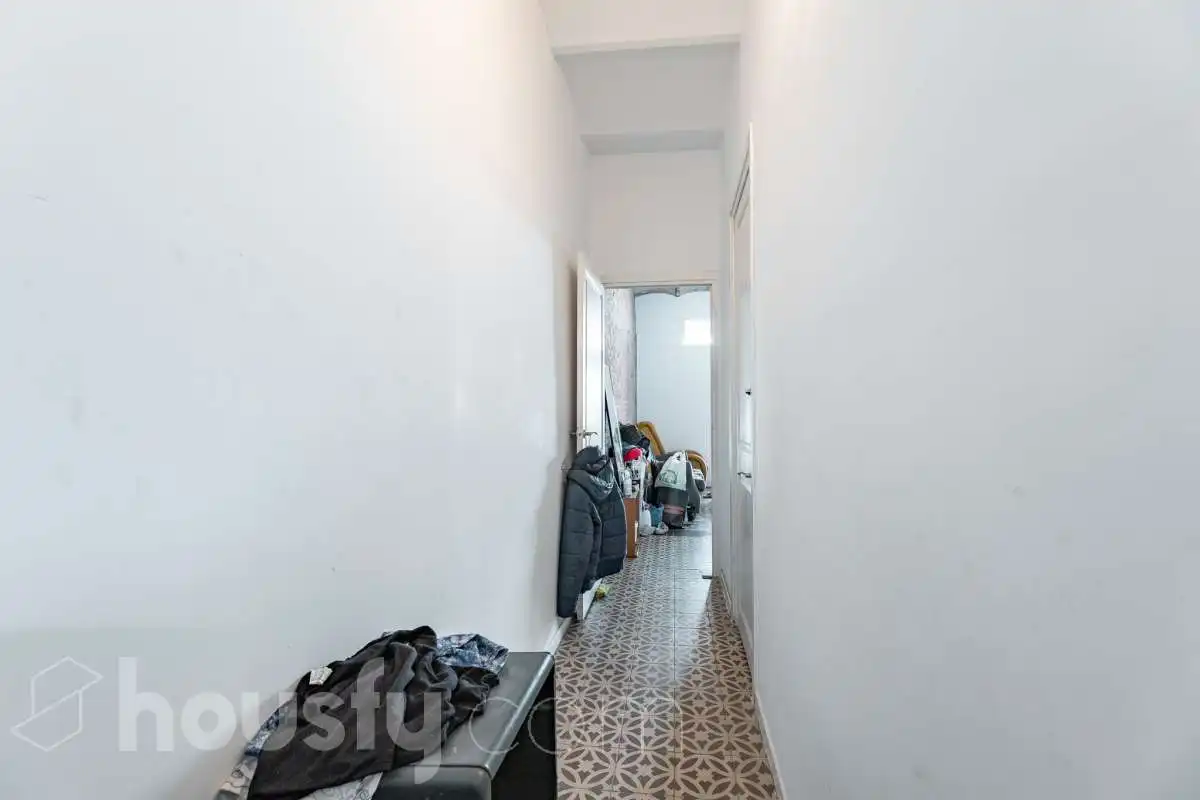 Flat for sale in Cornellà de Llobregat  with Balcony