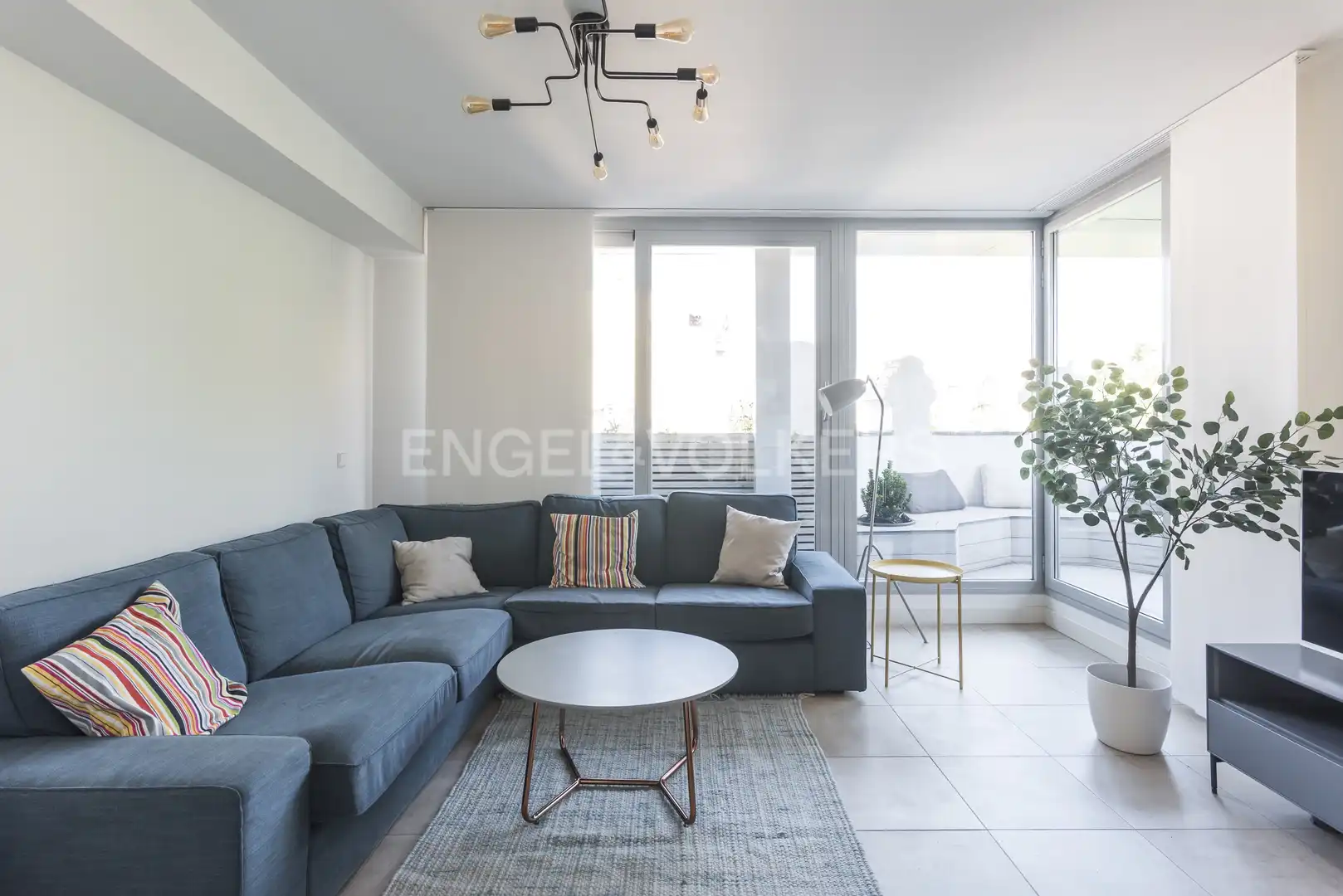 Wohnzimmer von Dachboden zur Miete in Madrid mit Klimaanlage, Heizung und Terrasse