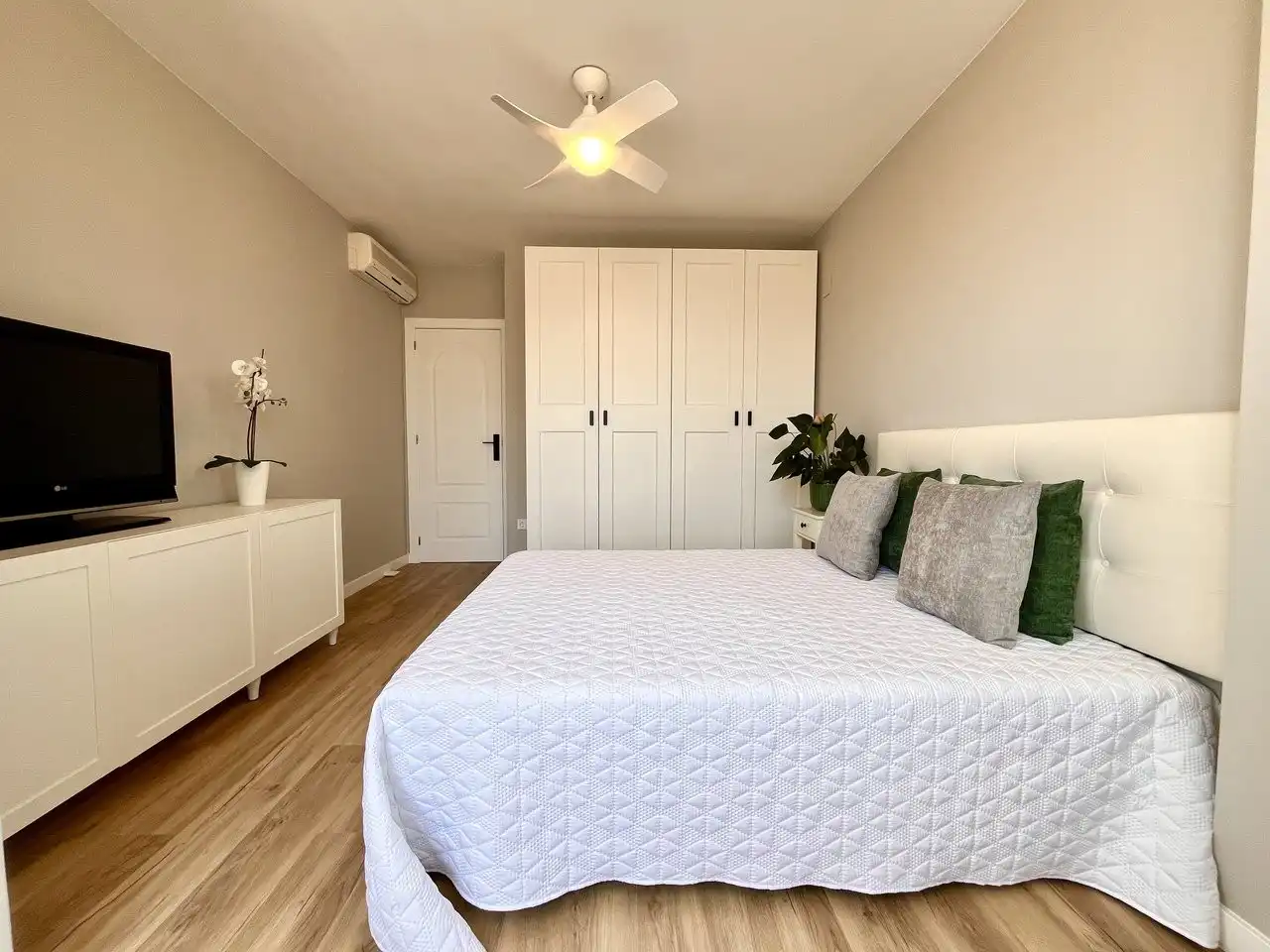 Country house zum Verkauf in N/A, -1, Playa Flamenca