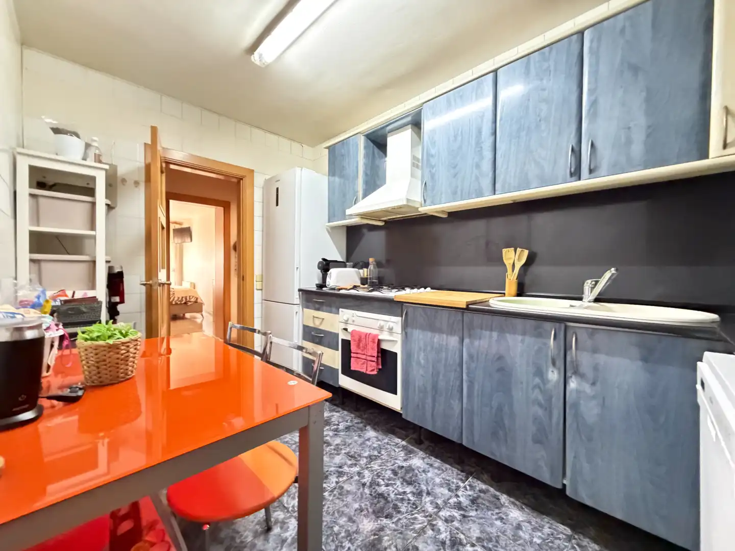 Cocina de Piso en venta en Santa Margarida I Els Monjos con Calefacción, Terraza y Amueblado