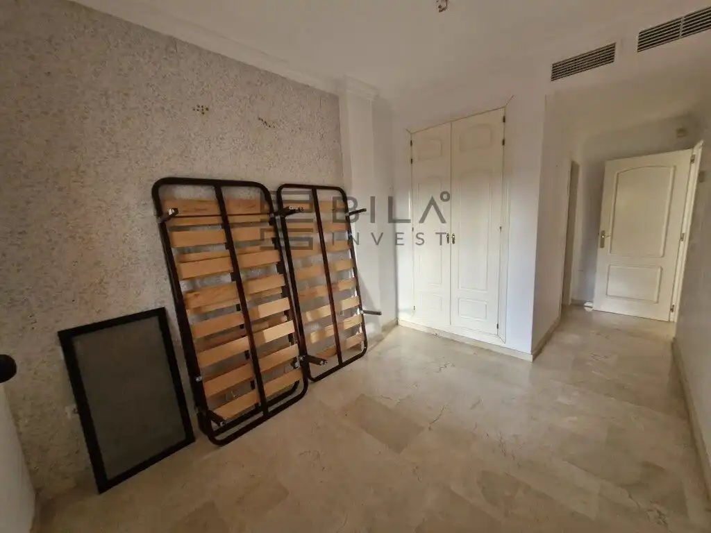 Schlafzimmer von Wohnung zum Verkauf in Marbella mit Klimaanlage, Terrasse und Abstellraum