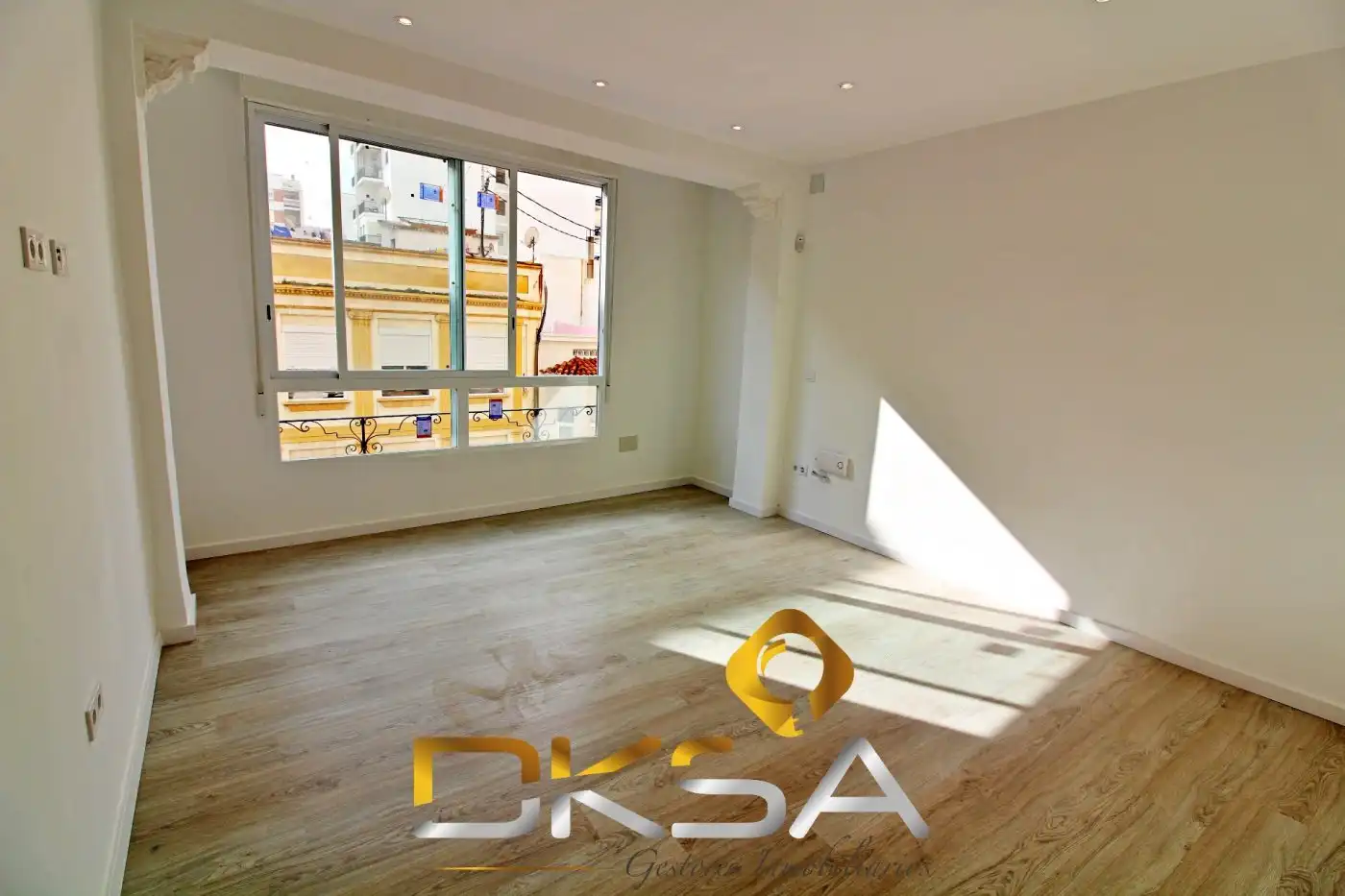 Piso en venta en Calle ORFEBRE SANTALINEA