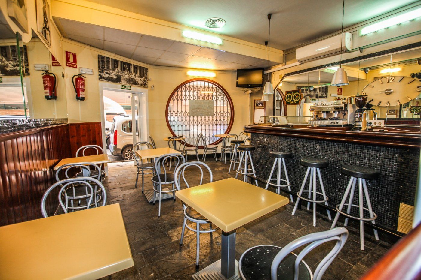 Local en venda en Calafell amb Aire condicionat, Terrassa i Moblat