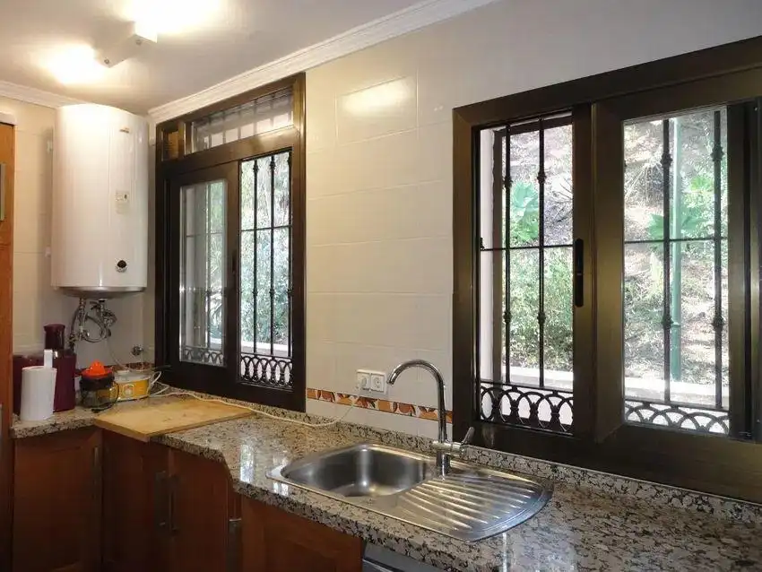 Kitchen of Houses for sale in Málaga  with Air Conditioner, Terrace and Community pool