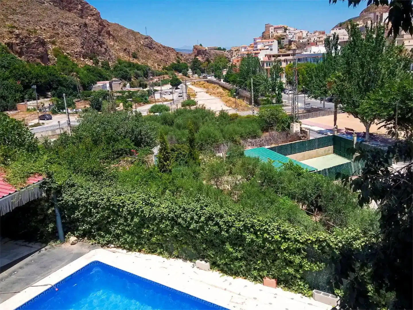 Vista exterior de Finca rústica en venda en Macael amb Aire condicionat, Piscina i Balcó
