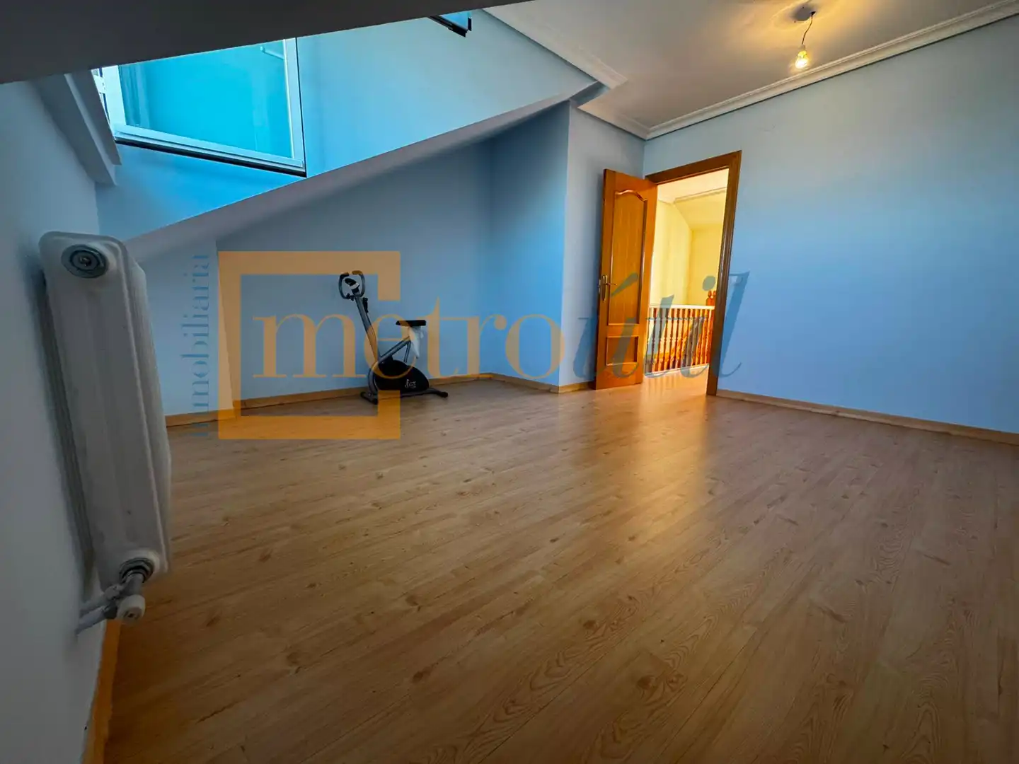 Casa adosada en venda en Galindo y Perahuy amb Calefacció, Jardí privat i Parquet