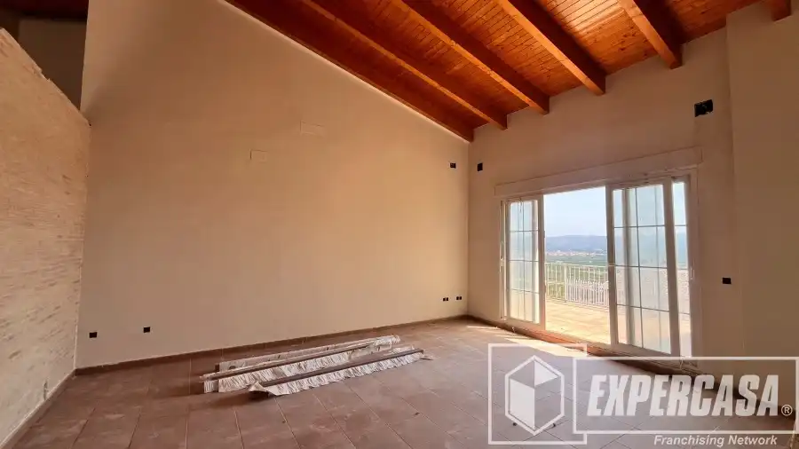 Sala de estar de Casa o chalet en venta en L'Énova con Calefacción, Terraza y Trastero