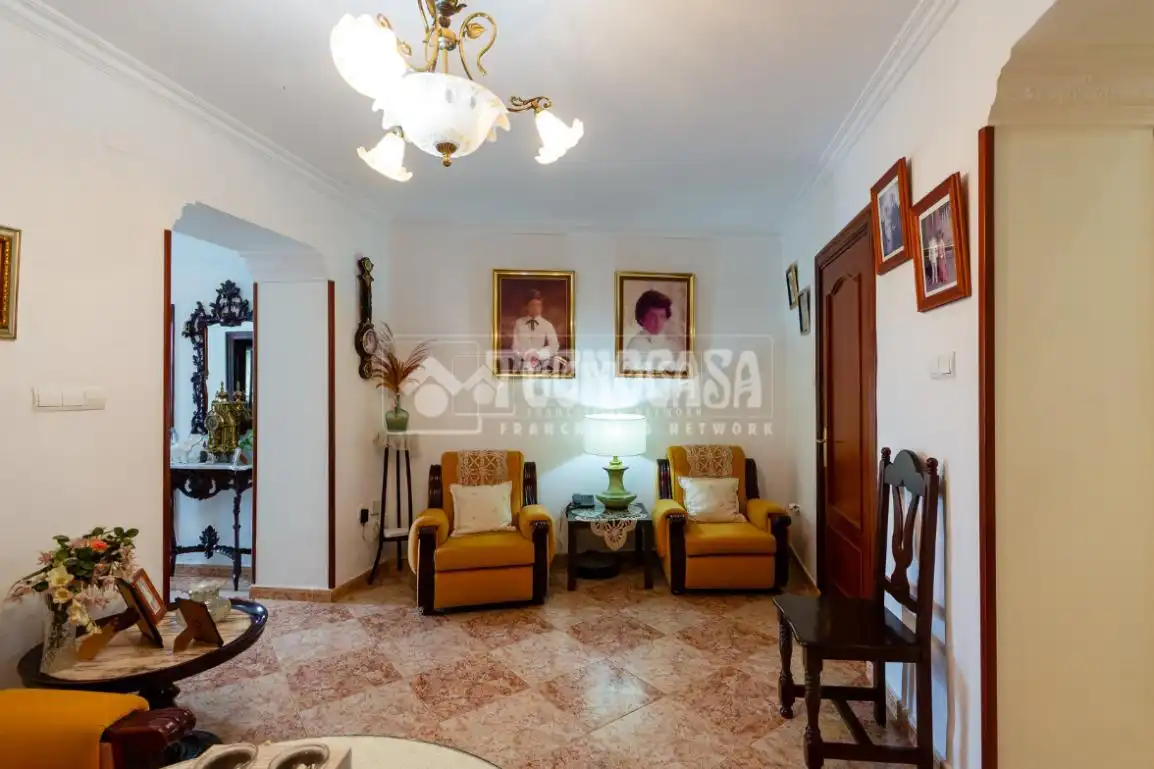 Living room of Detached homes for sale in Vélez-Málaga  with Furnished