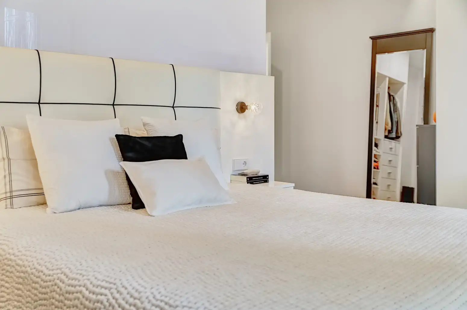 Habitación de Piso en venta en  Pamplona / Iruña con Calefacción, Parquet y Amueblado