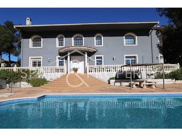 Villa avec piscine à vendre à Turís
