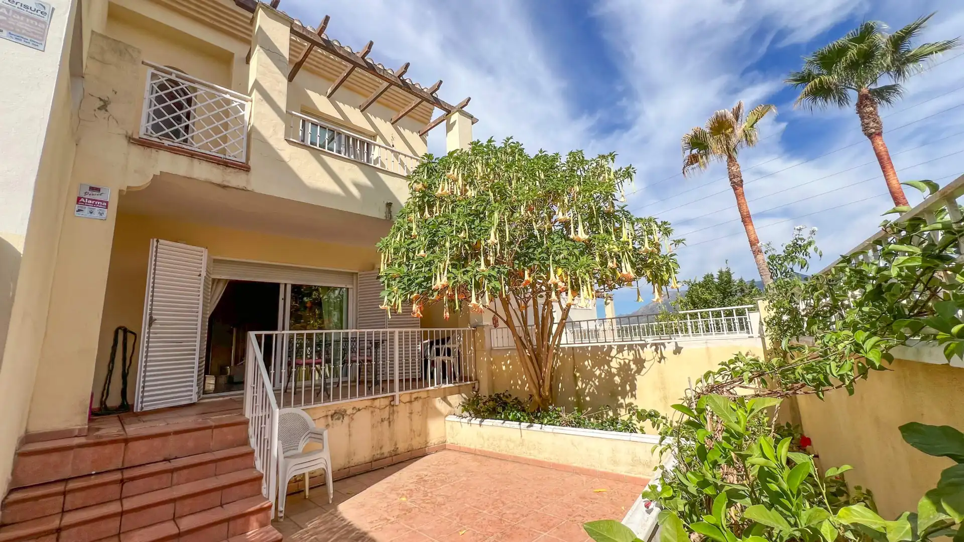 Maison mitoyenne avec piscine à vendre à Las Chapas - El Rosario