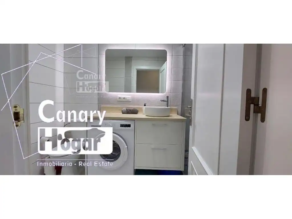 Bany de Apartament en venda en Adeje amb Aire condicionat i Balcó