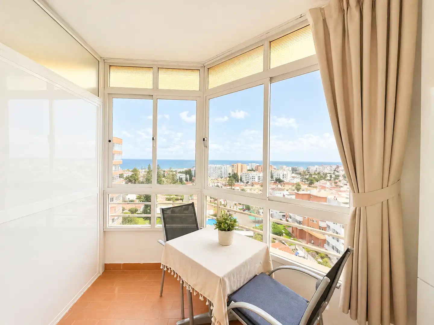 Estudi amb piscina en venda a El Pinillo, imagen 6