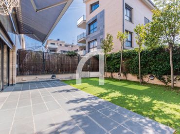 Casa con balcón en venta en Avinguda de l'Onze de Setembre
