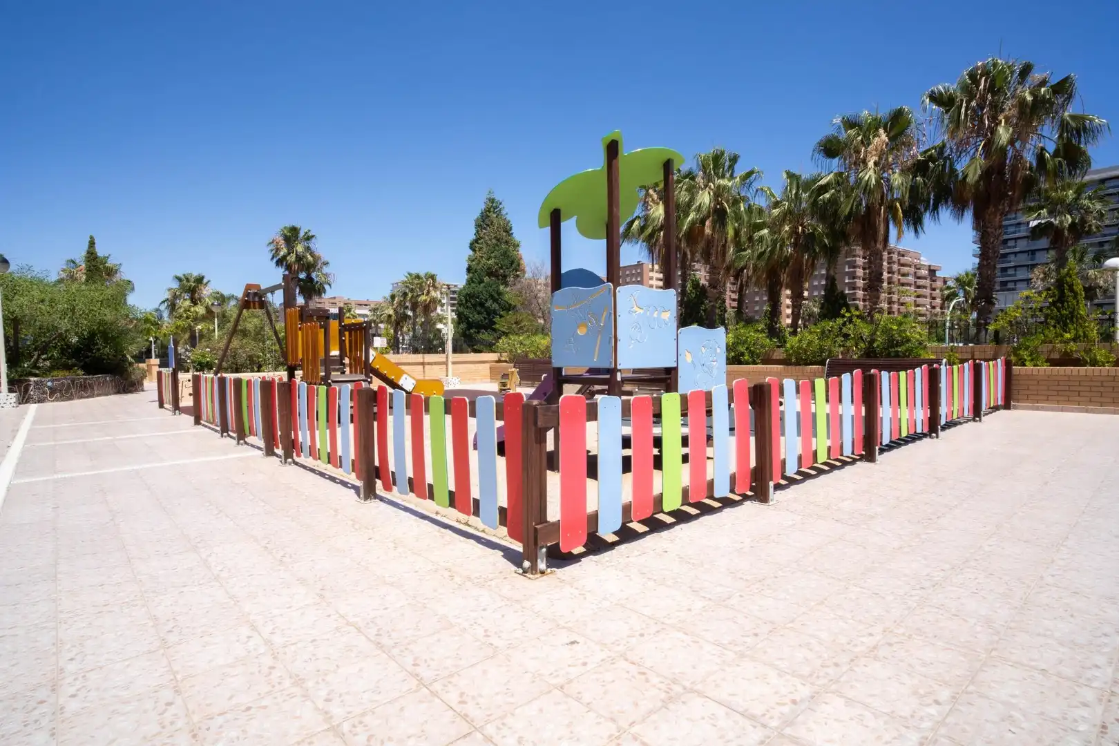 Vista exterior de Apartament en venda en Oropesa del Mar / Orpesa amb Jardí privat, Terrassa i Traster