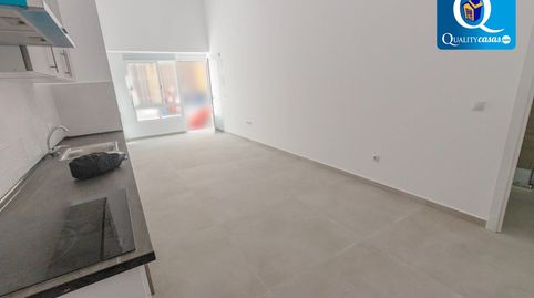 Foto 2 de Apartamento en venta en Florida Baja, Alicante / Alacant