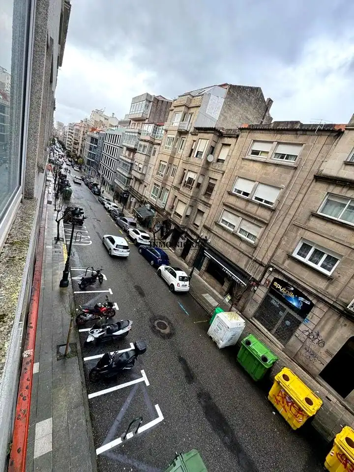 Außenansicht von Wohnung zum Verkauf in Vigo  mit Heizung, Parkett und Abstellraum