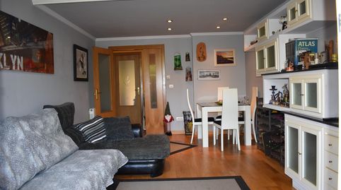 Bajo con jardin en Penagos, imagen 2