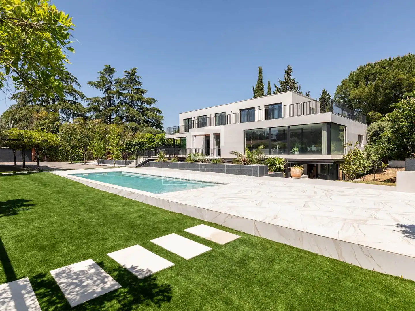 Jardí de Casa o xalet en venda en Majadahonda amb Aire condicionat, Calefacció i Jardí privat
