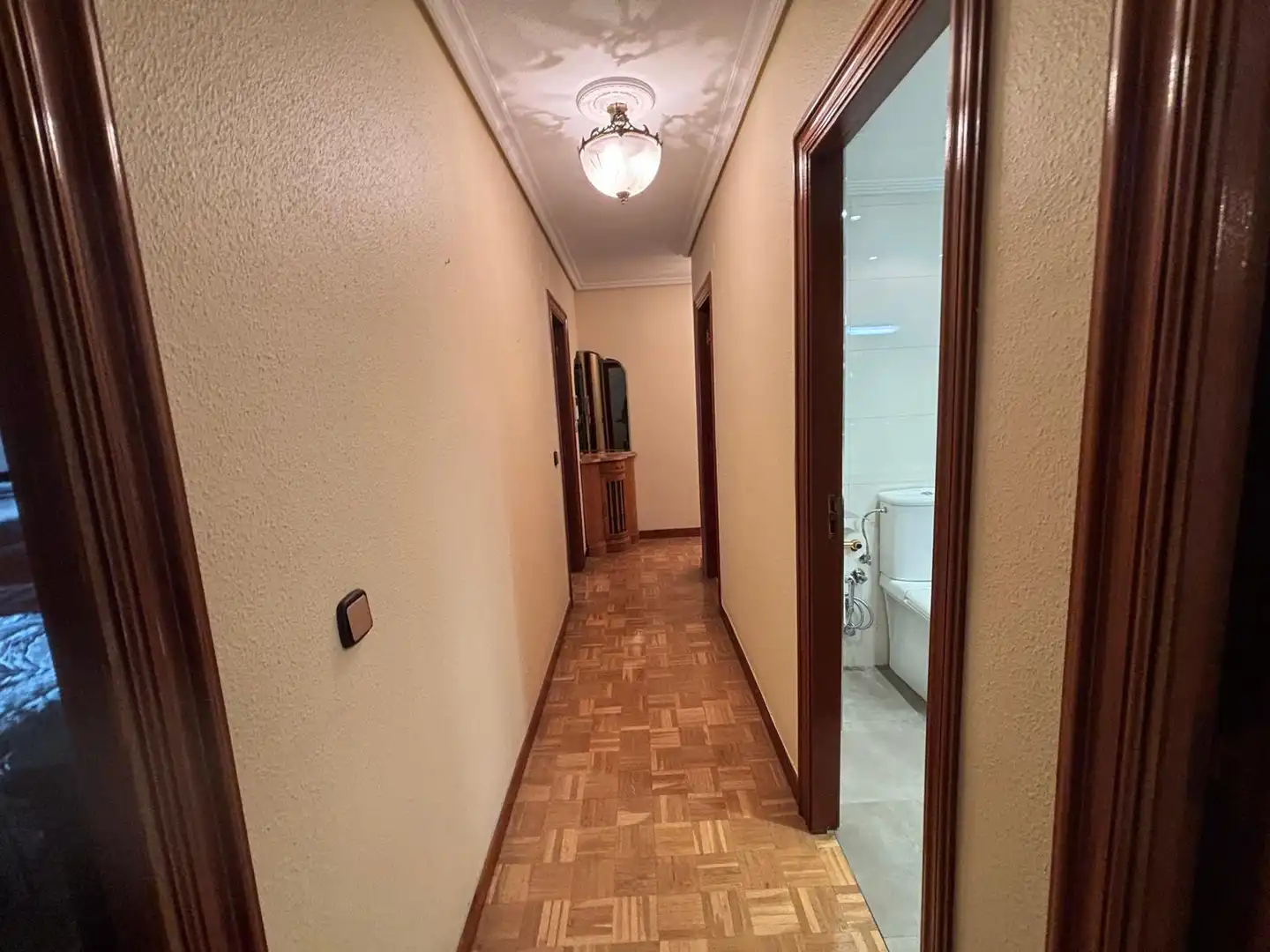 Piso de alquiler en  Pamplona / Iruña con Calefacción, Parquet y Amueblado