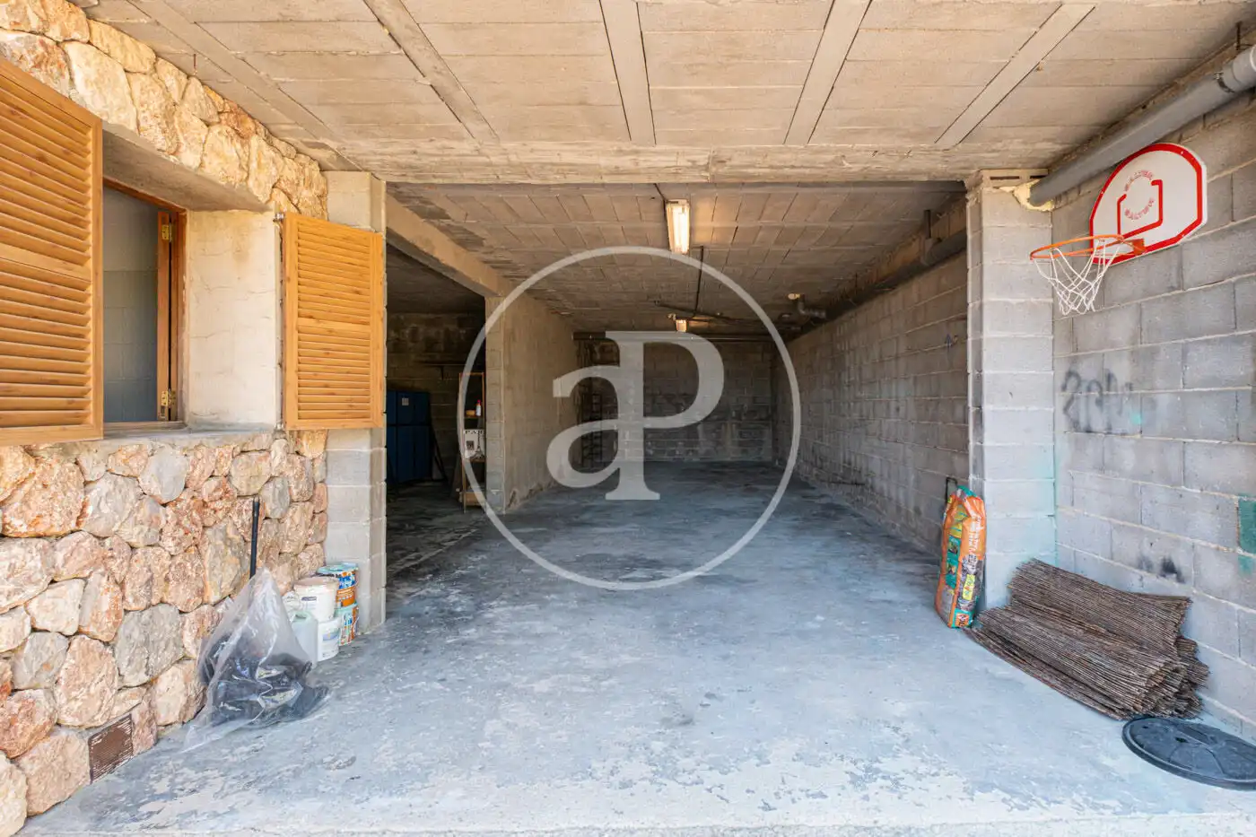 Parking de Casa o chalet de alquiler en Santa Eugènia con Calefacción, Jardín privado y Terraza